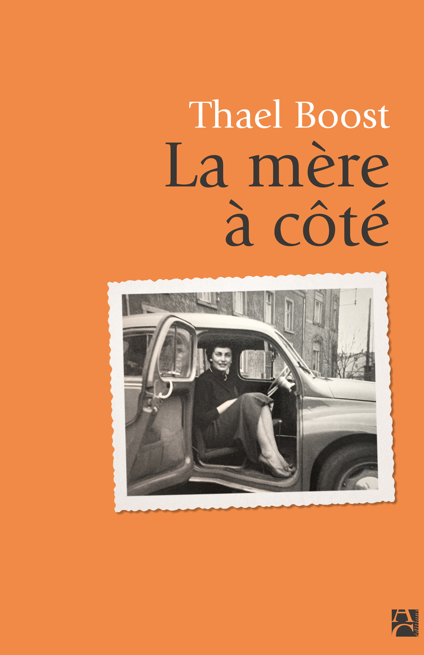 La mère à côté